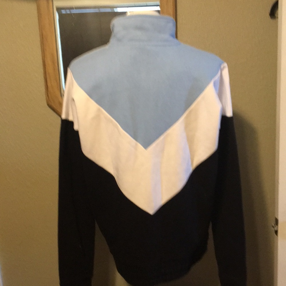 Fila  pullover sweatshirt 1/2 zip NWT Size M - Picture 5 of 11